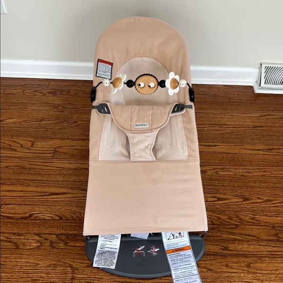 BABY BJORN BABY BOUNCER + TOY - Picture 1 of 7
